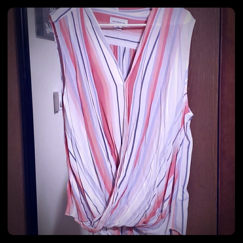Sleevless blouse